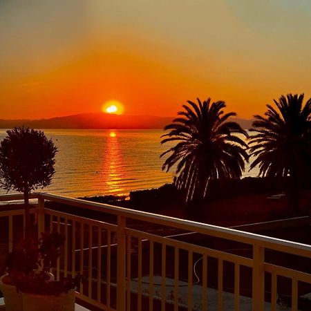 Beach Front Casa Elena ハニオティス エクステリア 写真